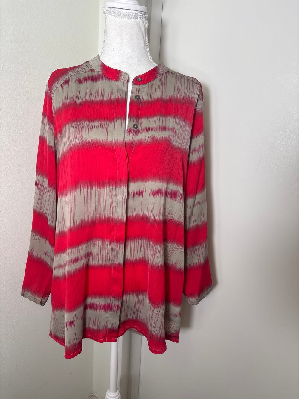 Lilla P Gray and Red Long Sleeve Blouse Sz Xl